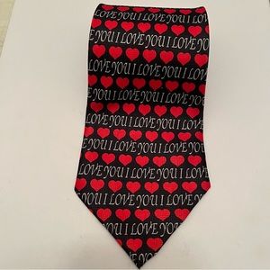 Valentine’s Day Tie. Read Hearts & I Love You on Black Background. 4” X 58”.